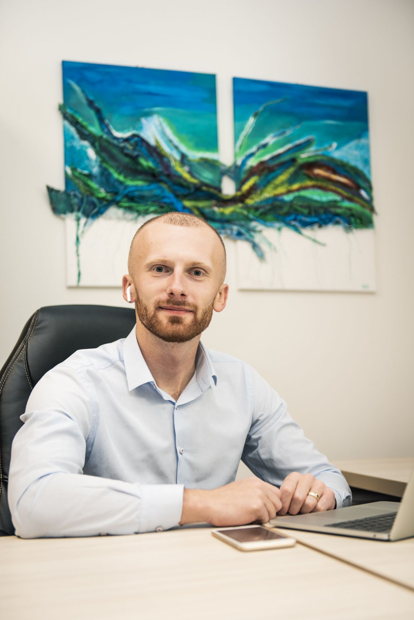Michal Poliak, financie, realitný maklér, finančný poradca, finančný sprostredkovateľ, poradca